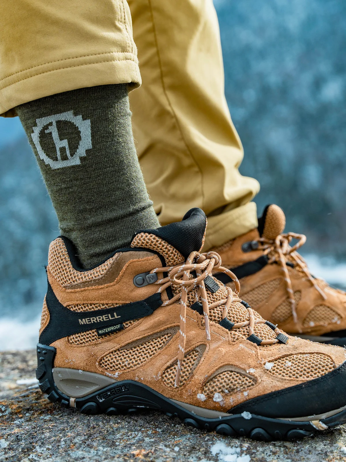 Essential Crew Socks - Image 11