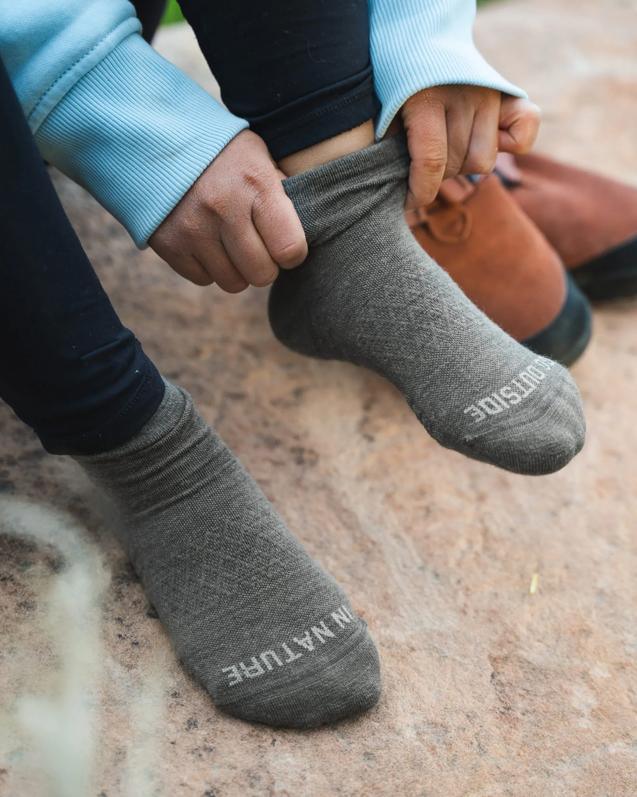 Trail 1/4 Crew Socks - Image 19